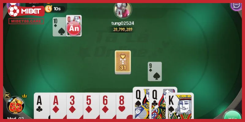 Phỏm tá lả miễn phí thu hút đông đảo mọi người tham gia